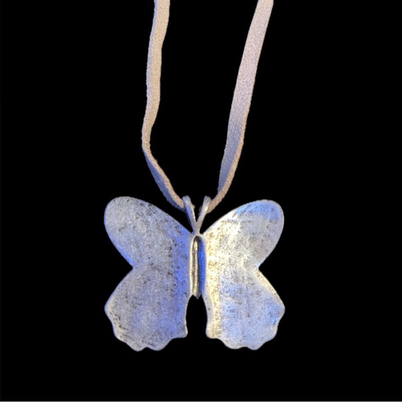 Y2K Butterfly Stone Necklace - Picture 2 of 2
